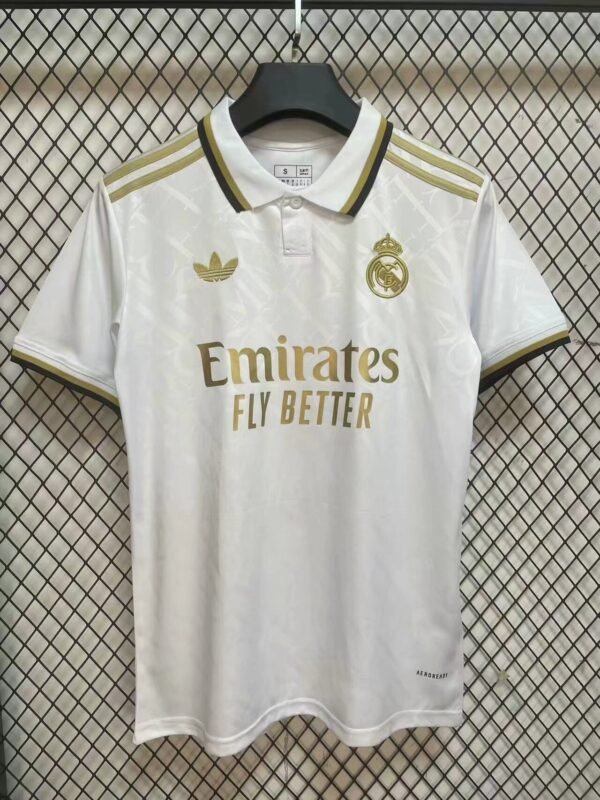 Camiseta réplica del Real Madrid FC de una sola pieza