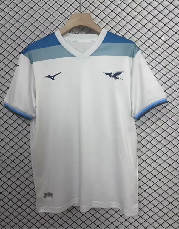 Ultime maglie da calcio della Lazio Football Club economiche e di alta qualità Single Top. Maglie da calcio replica 1:1. Spedizione gratuita in tutto il mondo.